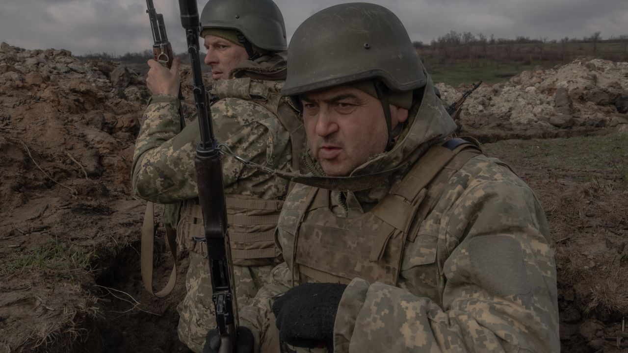  of the 24th Mechanized Brigade of the Ukrainian Military take part in a field training exercise in an undisclosed location in the eastern region of Ukraine, on March 18, 2025, amid the Russian invasion of Ukraine. (Photo by Roman PILIPEY / AFP) (Photo by ROMAN PILIPEY/AFP via Getty Images)
