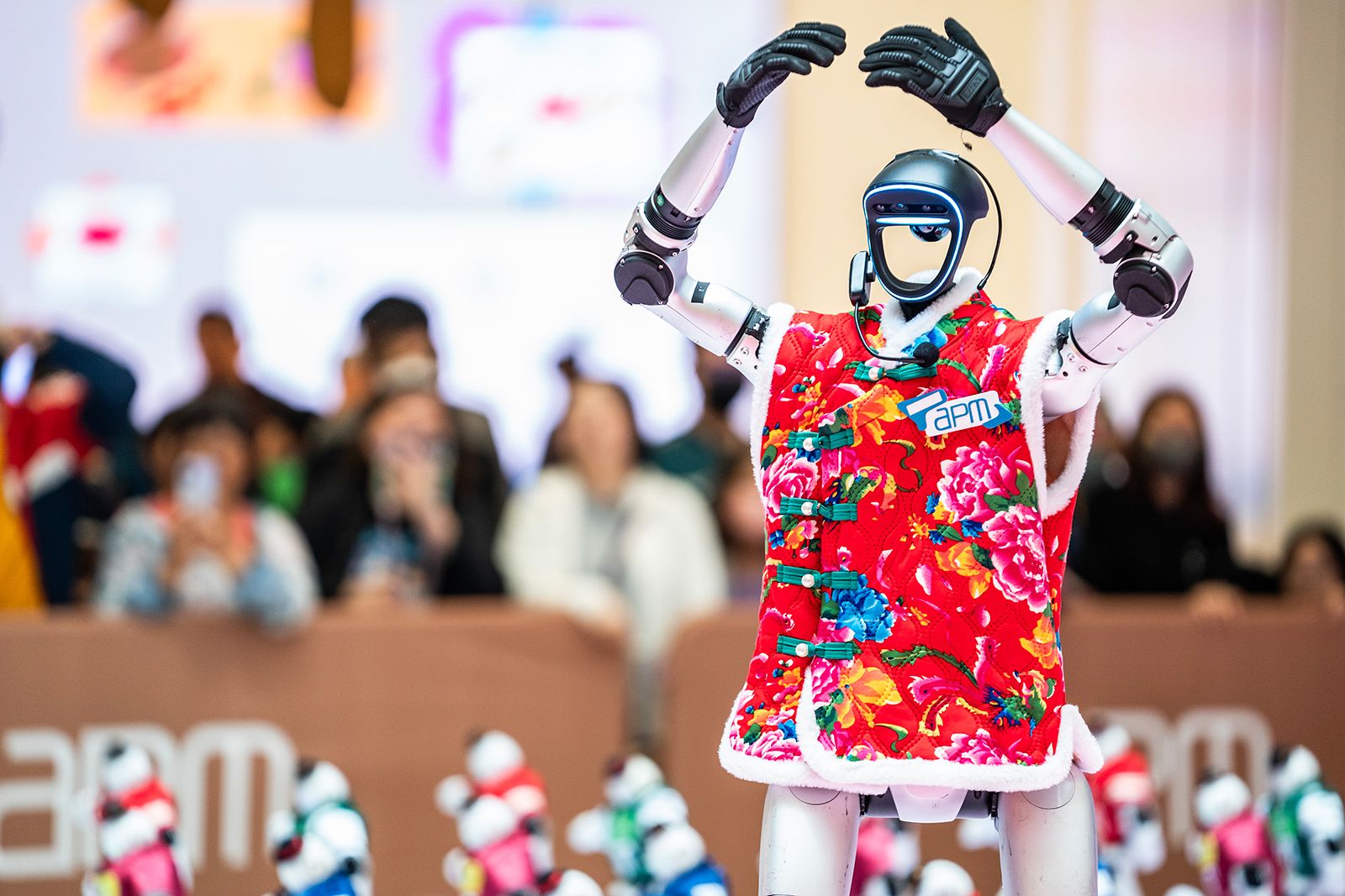 Elon Musk thinks robots are a $10 trillion business but China is catching  up | CNN Business