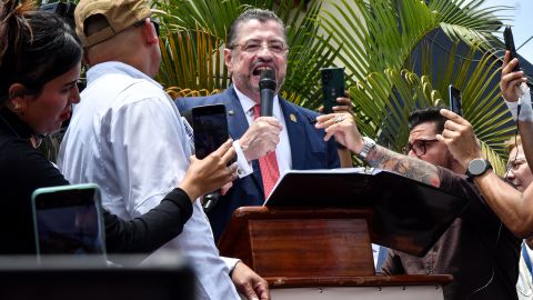 El presidente de Costa Rica Rodrigo Chaves en San José el 18 de marzo de 2025.