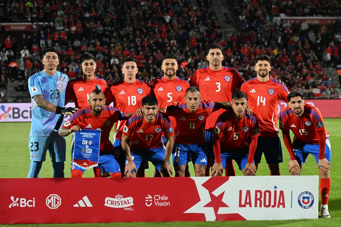 Santiago de Chile, Chile. Marzo 2025. Jugadores de la selección chilena de fútbol en el estadio Nacional Julio Martinez Pradanos de Chile antes del duelo ante la selección ecuatoriana de fútbol.