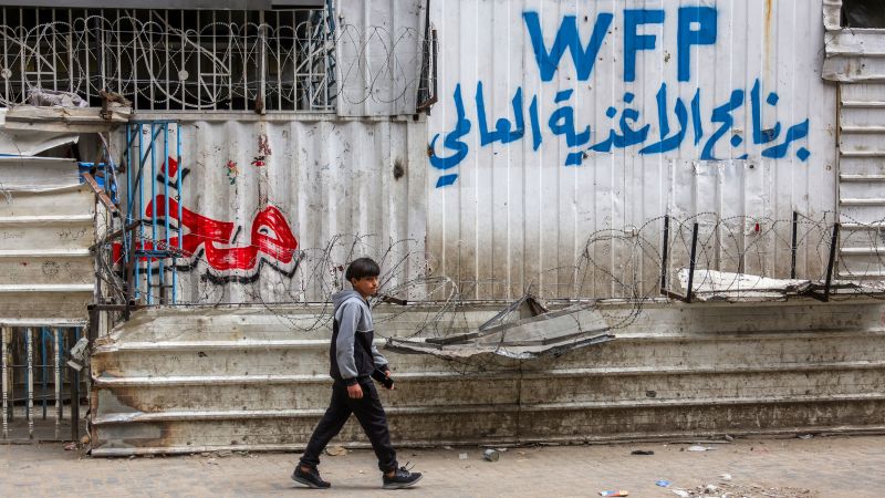 Всички пекарни в Газа са се затворили поради силна липса