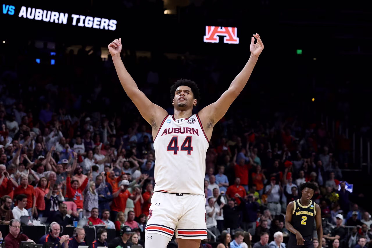 Auburn center Dylan Cardwell reacts during the second half against Michigan.