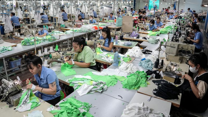 Trump announces a US trade deal with Vietnam | CNN Business