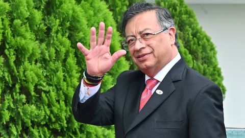 Colombia's President Gustavo Petro waves on arrival at the IX Latin American and Caribbean States (CELAC) Summit, at the Central Bank of Honduras (BCH) in Tegucigalpa on April 9, 2025. A dozen Latin American and Caribbean presidents, including those of Brazil, Colombia, and Mexico, will meet during the 33-nation CELAC summit, in the midst of US President Donald Trump's trade war. (Photo by Orlando SIERRA / AFP) (Photo by ORLANDO SIERRA/AFP via Getty Images)          