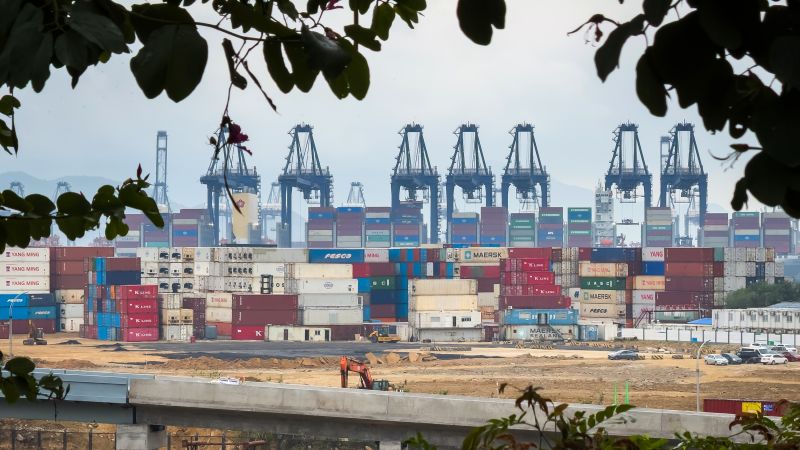 Секретарят на търговията Хауърд Луник заяви че решението на администрацията