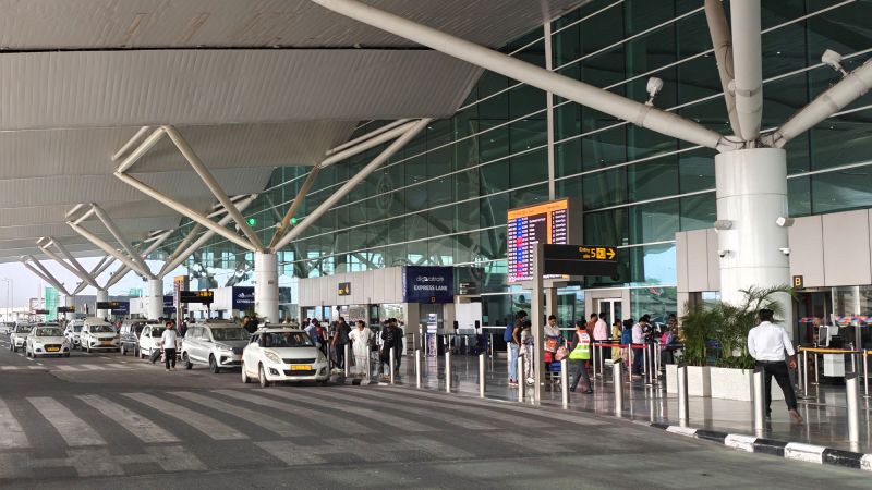 Afghan boy flies to India by hiding in plane’s landing gear Afghan boy flies to India by hiding in plane’s landing gear