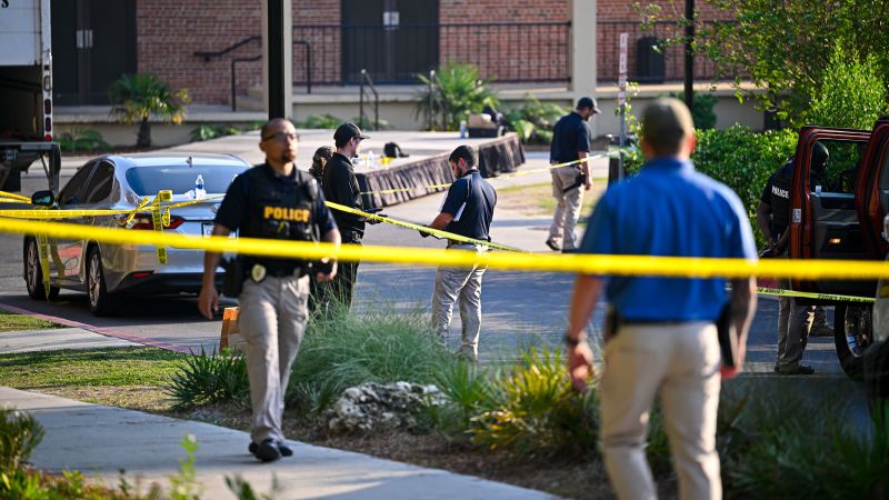 Властите застреляха заподозрян минути след като 911 обаждания съобщиха за стрелба в държавния университет във Флорида. Ето какво знаем 