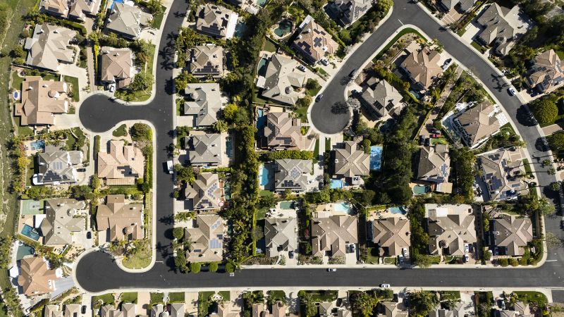 Mortgage rates climb to highest level in more than three months amid bond market unrest