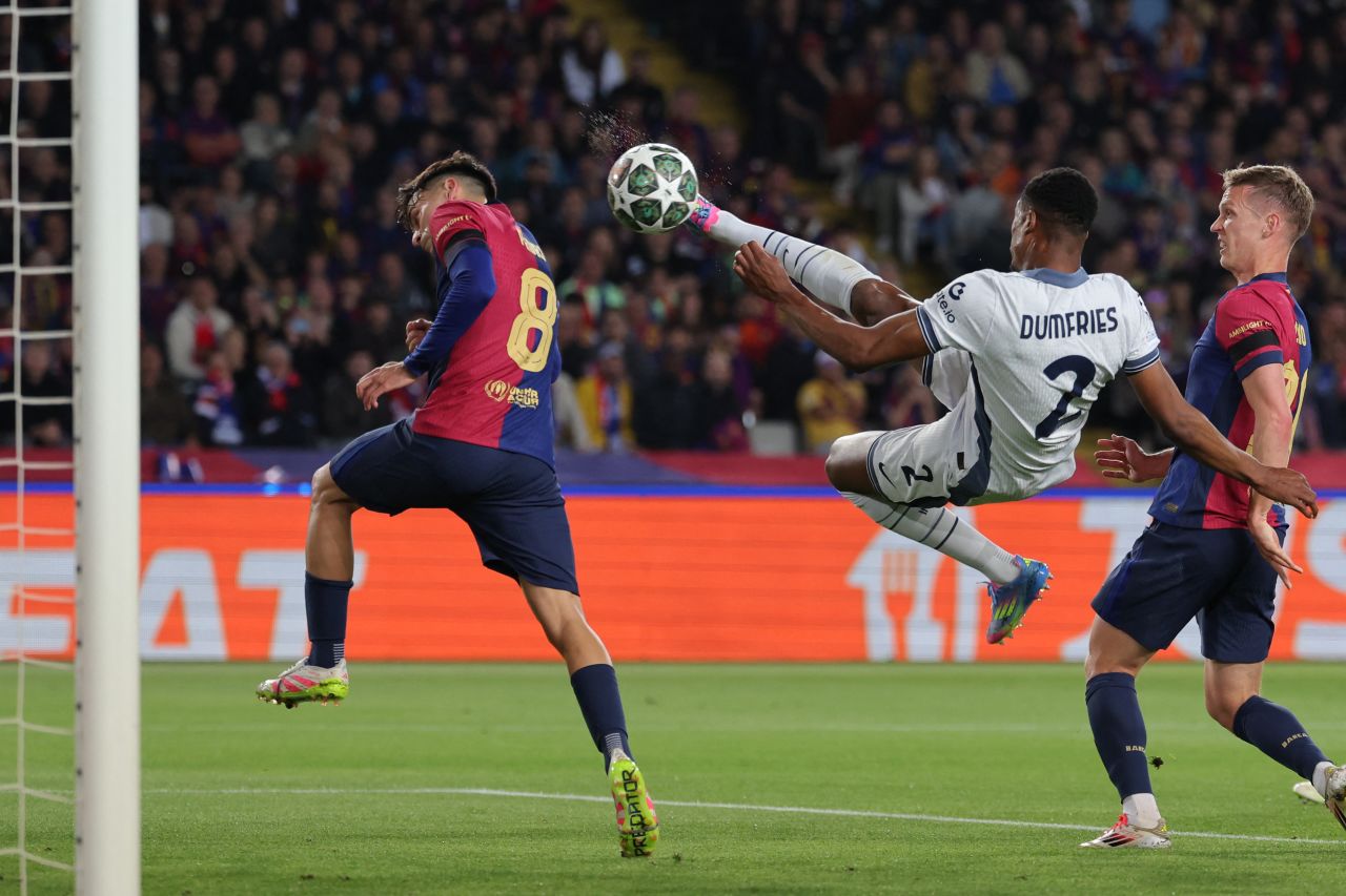 Denzel Dumfries gave Inter a 2-0 lead early in the first half before Barcelona roared back.
