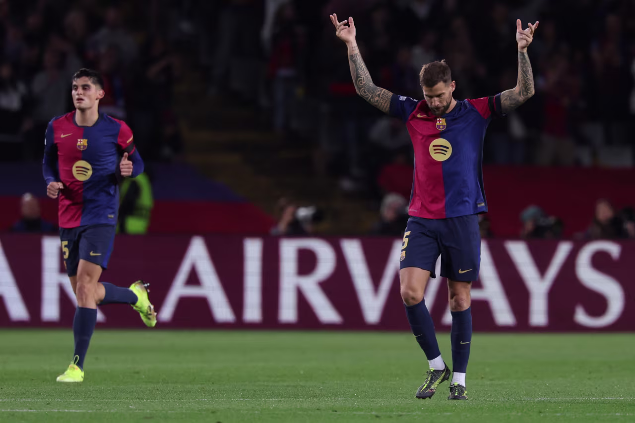 Iñigo Martínez celebrates Barcelona's second goal.