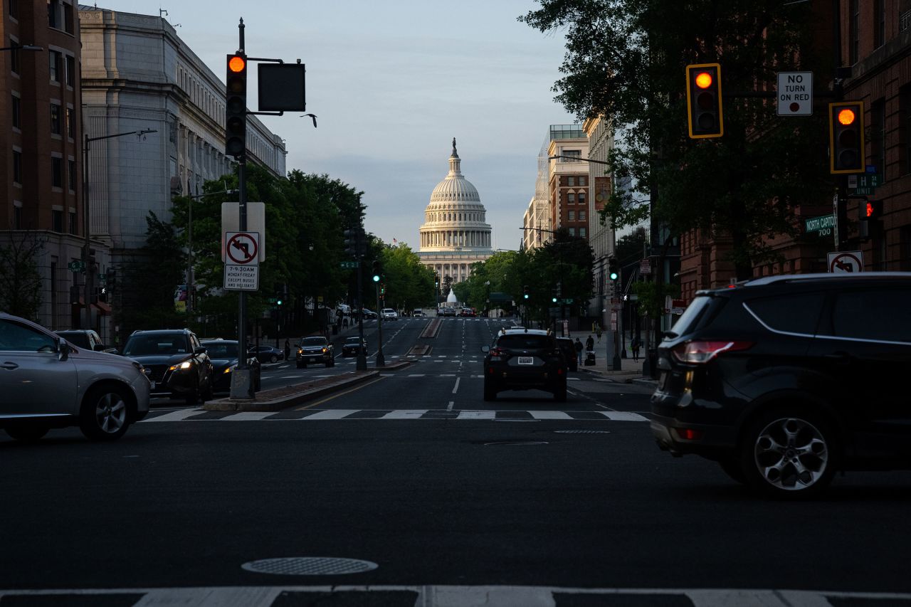 Tráfico cerca del Capitolio de los Estados Unidos el jueves.