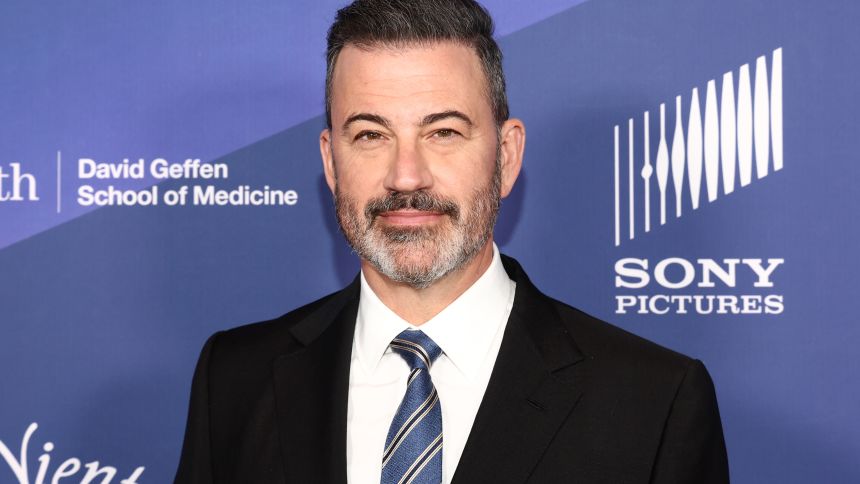 BEVERLY HILLS, CALIFORNIA - MAY 02: Jimmy Kimmel attends the 28th Annual UCLA Jonsson Cancer Center Foundation's 