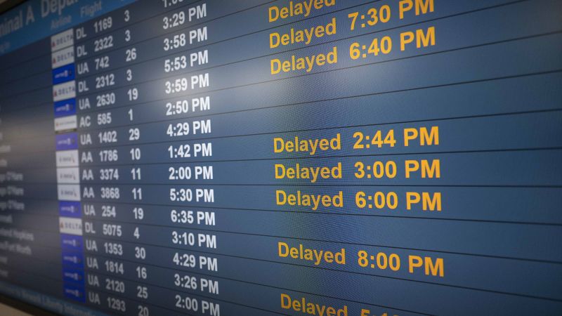 Авиокомпаниите да се срещнат с FAA, за да се справят със закъсненията на „неприемливо претоварен“ международно летище Нюарк Либерти 