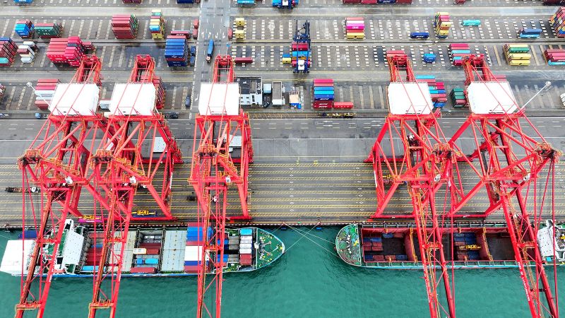 Zero ships from China are bound for California’s top ports. Officials haven’t seen that since the pandemic | CNN Business