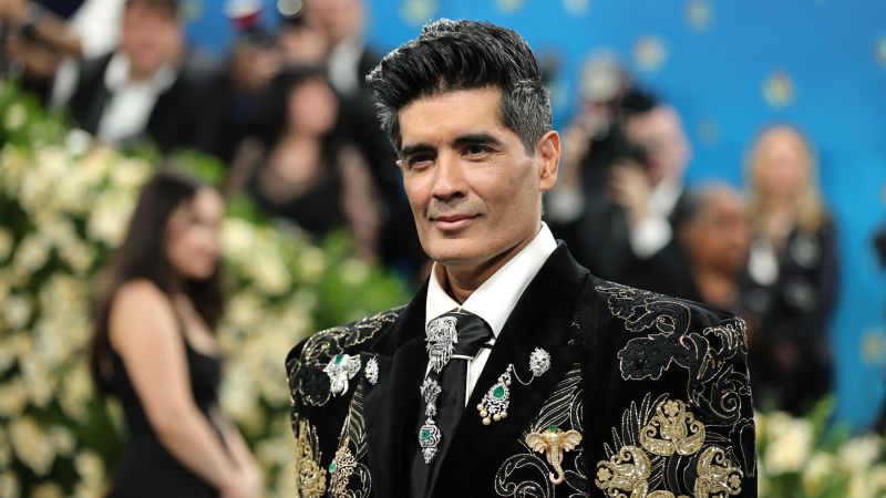 Дизайнерът Маниш Малхотра организира най-добрите партита в Индия. Ето неговото ръководство за избор на перфектния подарък