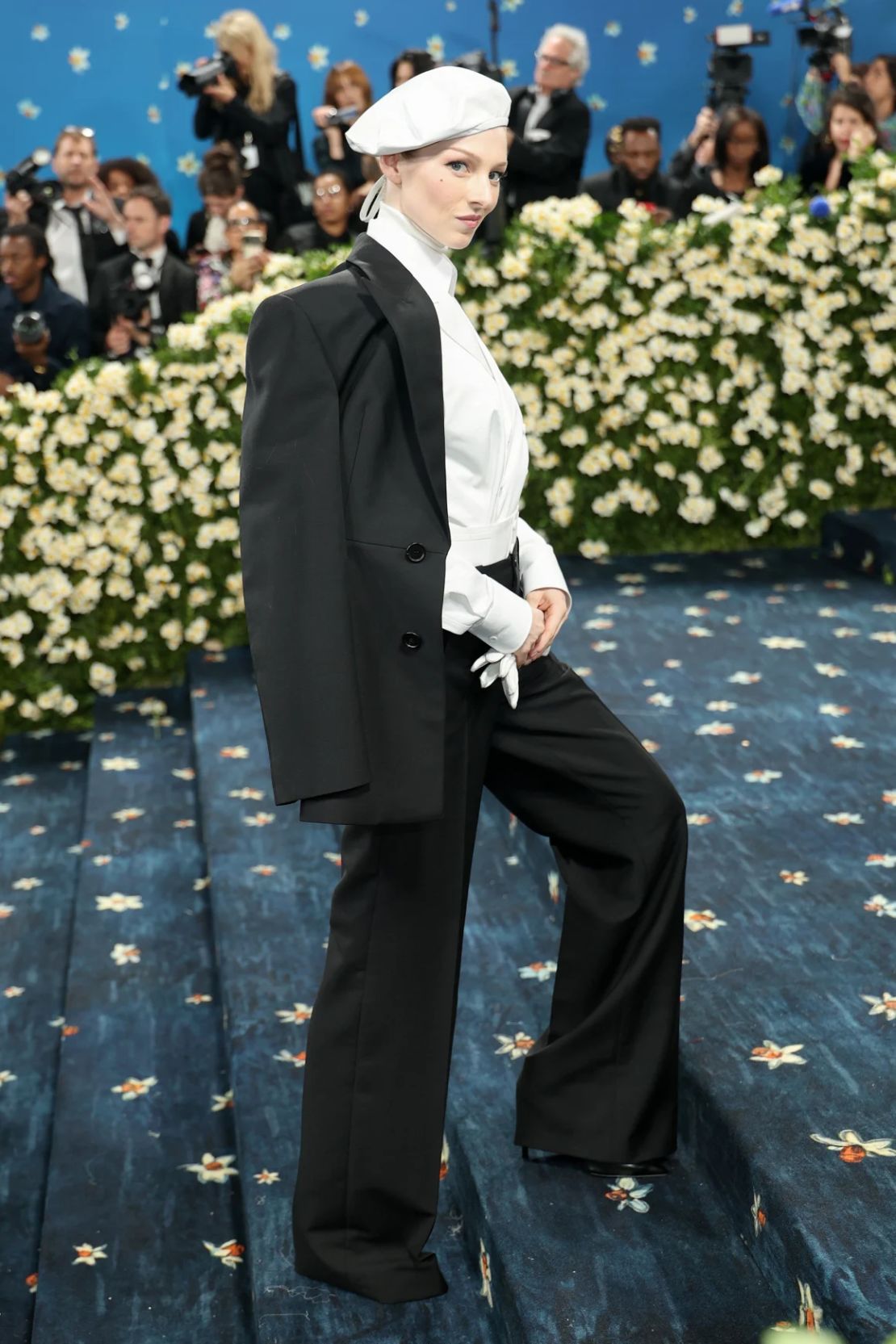 FOTOS | Met Gala 2025: los mejores looks de la noche del dandismo negro Rehmat Boutique Hunter Schafer.