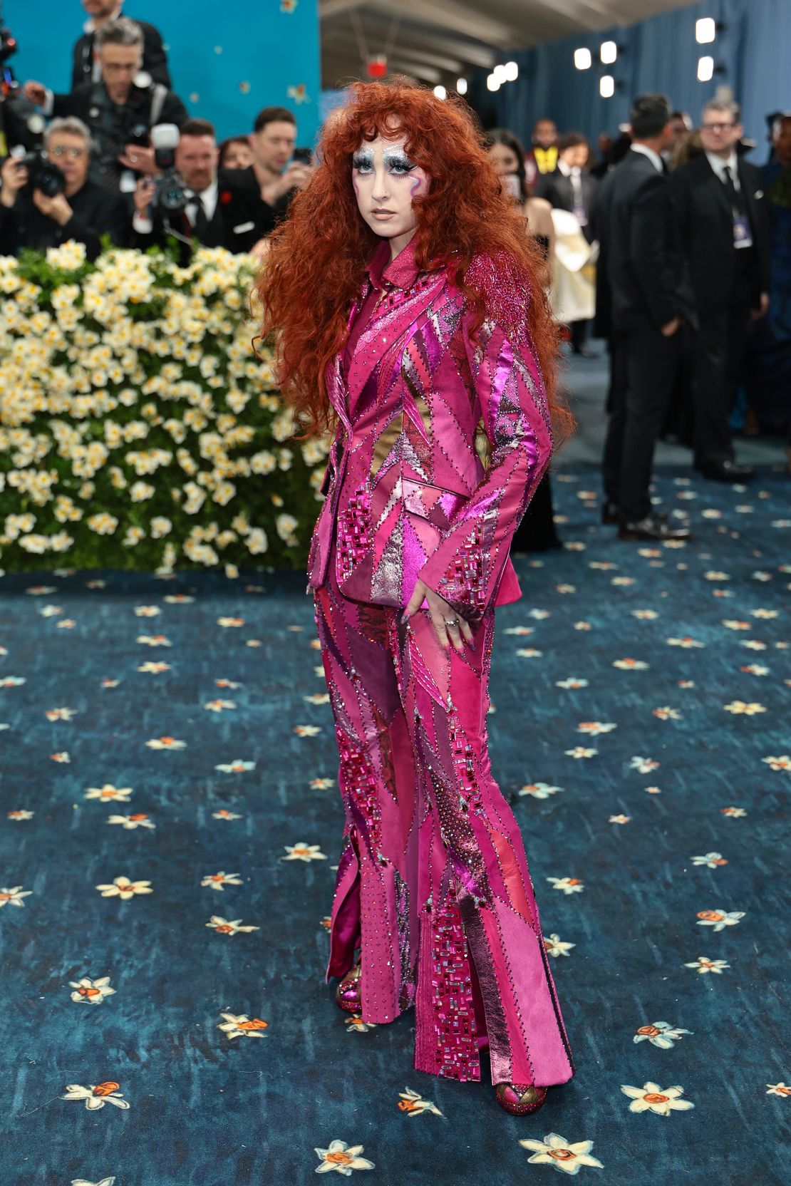 Чаппелл Роан бол Met Gala шоунд оролцохдоо өмссөн 70-аад оны хэв маягийн халуухан ягаан хослолтой "эмэгтэйчүүдийн дүр" юм.