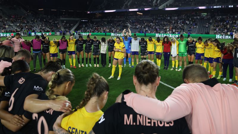 Savy King: Angel City defender 'responsive' after collapsing during NWSL game | CNN
