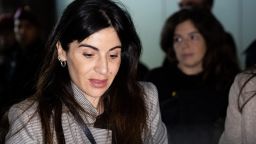 Gianinna Maradona, hija del fallecido futbolista argentino Diego Maradona, sale del juzgado tras el juicio por la muerte de su padre en San Isidro, a las afueras de Buenos Aires, el 13 de mayo de 2025.