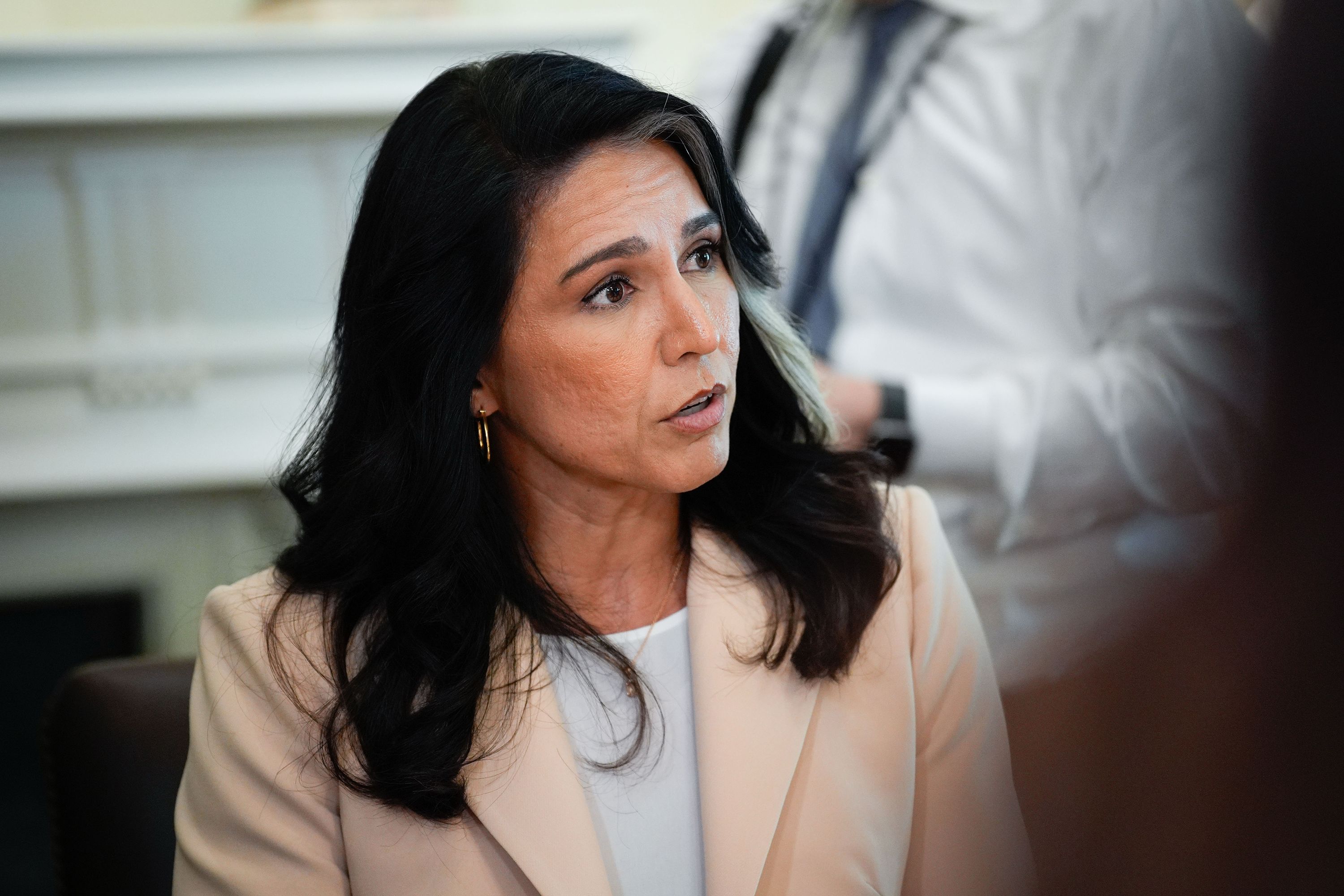 Gabbard threatens Obama officials with criminal referral over 2016 election  assessment | CNN Politics