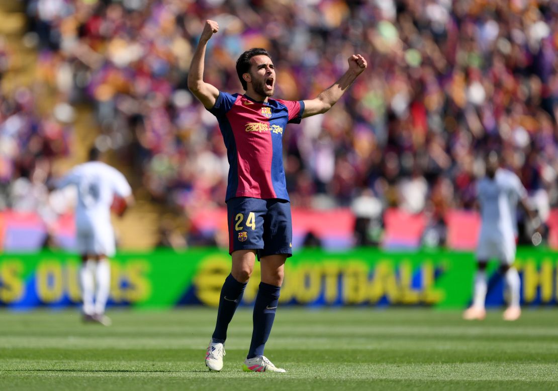 Eric García, del FC Barcelona, celebra el primer gol de su equipo.