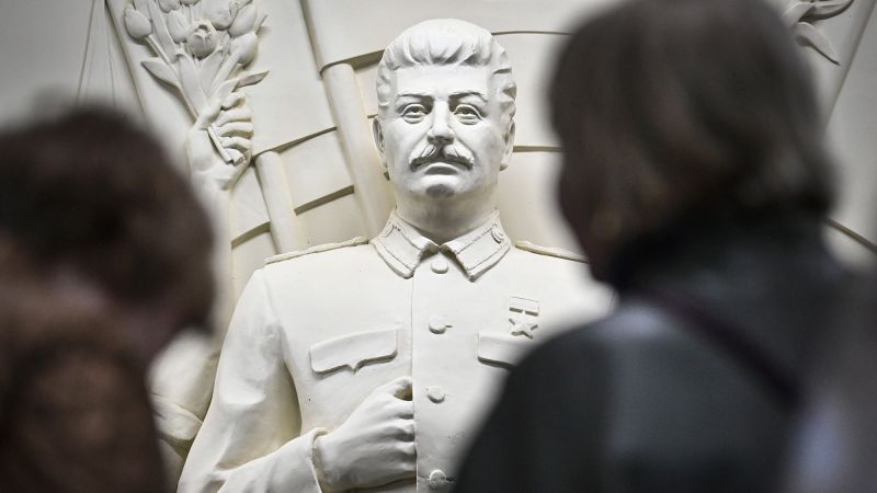 New Stalin monument in Moscow subway stirs debate New Stalin monument in Moscow subway stirs debate
