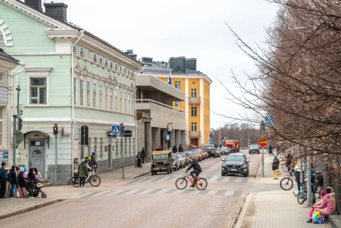 El Campeonato Mundial de Air Guitar es una de las innovaciones culturales de Oulu, en Finlandia.