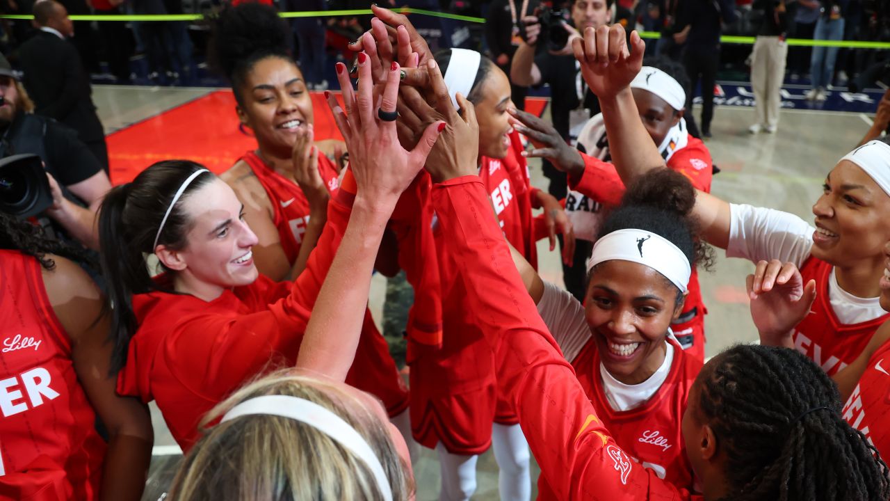INDIANAPOLIS, INDIANA - MAY 17: Caitlin Clark #22 of the Indiana Fever celebrates a win over the Chicago Sky in the Fever's home opener at Gainbridge Fieldhouse on May 17, 2025 in Indianapolis, Indiana. NOTE TO USER: User expressly acknowledges and agrees that, by downloading and or using this Photograph, user is consenting to the terms and conditions of the Getty Images License Agreement. (Photo by Gregory Shamus/Getty Images)
