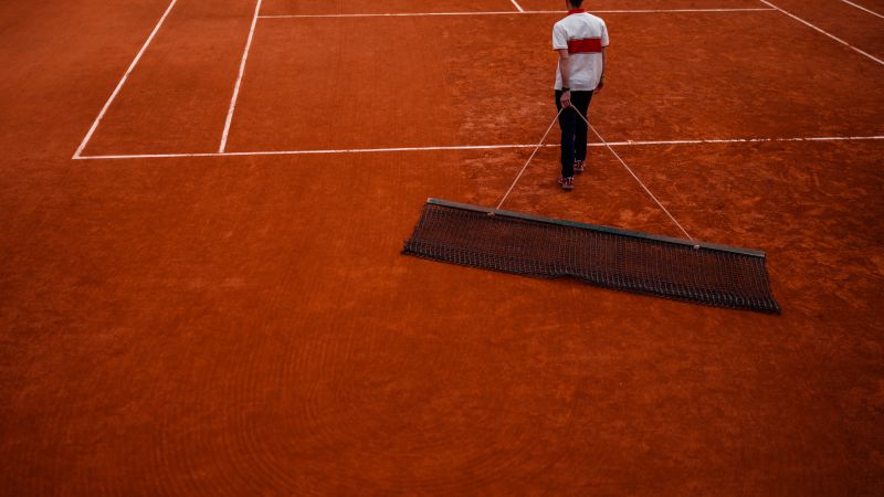 https://media.cnn.com/api/v1/images/stellar/prod/gettyimages-2216096432.jpg?c=16x9&q=w_800,c_fill