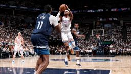 MINNEAPOLIS, MN - MAY 26: Shai Gilgeous-Alexander #2 of the Oklahoma City Thunder shoots the ball during the game against the Minnesota Timberwolves during Game Four of the Western Conference Finals on February 1, 2025 at Target Center in Minneapolis, Minnesota. NOTE TO USER: User expressly acknowledges and agrees that, by downloading and or using this Photograph, user is consenting to the terms and conditions of the Getty Images License Agreement. Mandatory Copyright Notice: Copyright 2025 NBAE (Photo by David Sherman/NBAE via Getty Images)