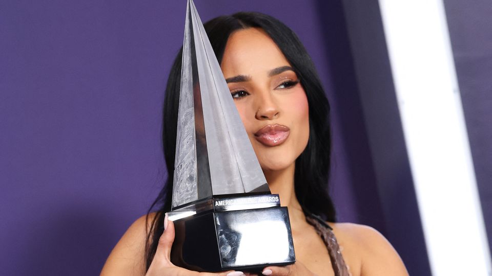 Becky G astatine  the 2025 American Music Awards successful  Las Vegas. - Michael Tran/AFP/Getty Images