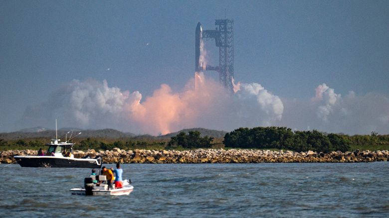 TOPSHOT - The SpaceX Starship rocket launches from Starbase, Texas, as seen from South Padre Island on May 27, 2025. SpaceX mission control lost contact with the upper stage of Starship as it leaked fuel, spun out of control, and made an uncontrolled reentry after flying halfway around the world, likely disintegrating over the Indian Ocean, officials said. (Photo by Sergio FLORES / AFP) (Photo by SERGIO FLORES/AFP via Getty Images)          