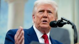 El presidente de Estados Unidos, Donald Trump, habla en la Oficina Oval en Washington el 28 de mayo.