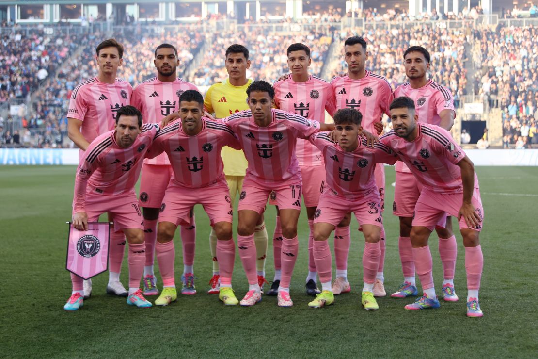 Los jugadores del Inter Miami posan para una foto de equipo antes del partido de la MLS entre el Philadelphia Union y el Inter Miami CF en el Subaru Park el 24 de mayo de 2025 en Chester, Pensilvania.