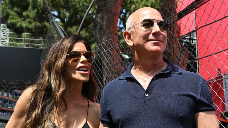 Bezos-Sánchez wedding invite leaked | CNN