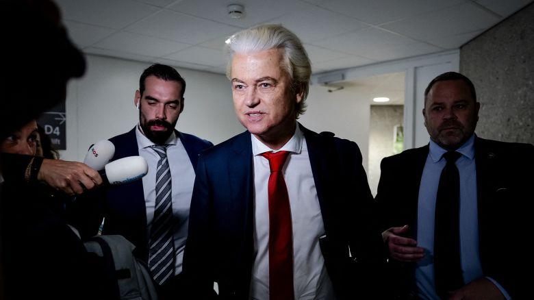 TOPSHOT - Dutch radical right party PVV leader Geert Wilders (C) addresses the media as he arrives for the weekly coalition talks in the Lower House in The Hague, on June 3, 2025. (Photo by Robin van Lonkhuijsen / ANP / AFP) / Netherlands OUT (Photo by ROBIN VAN LONKHUIJSEN/ANP/AFP via Getty Images)          