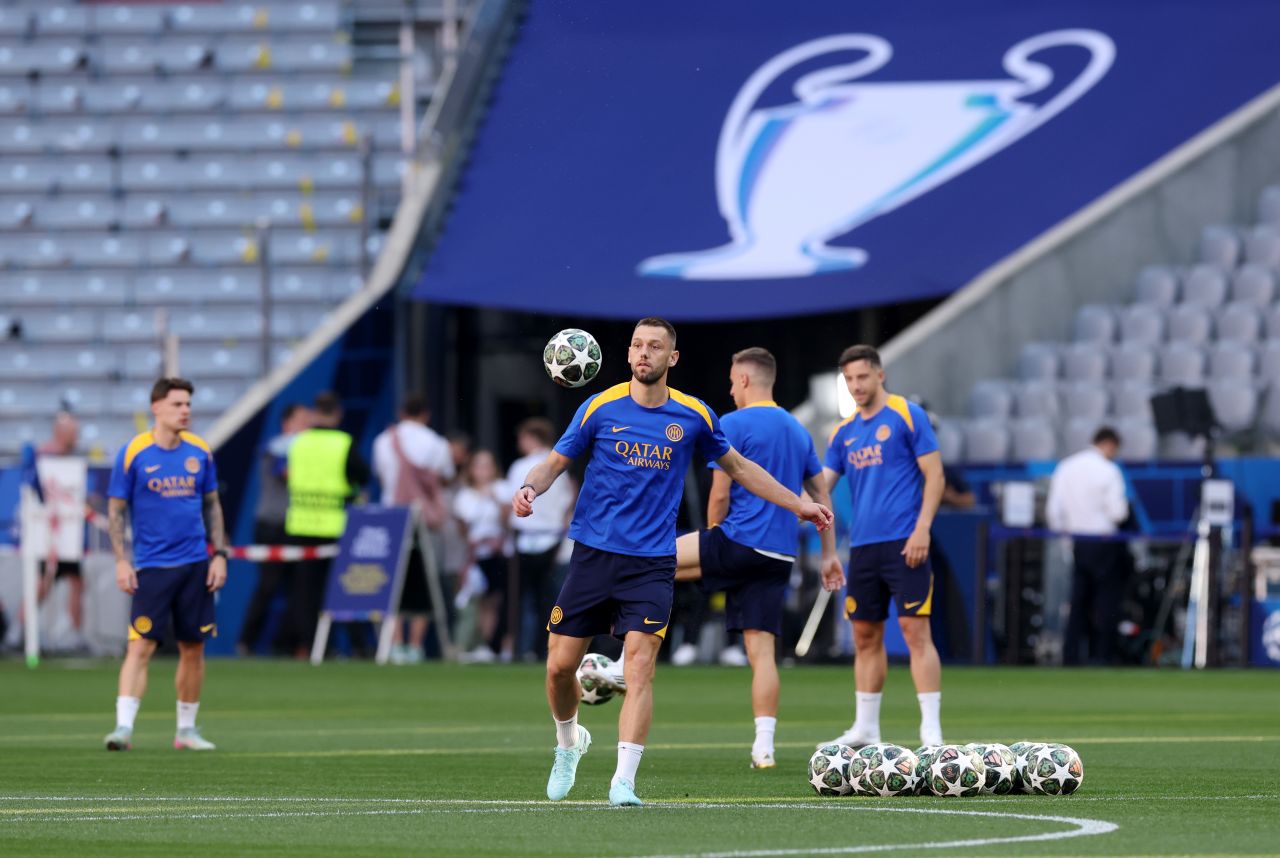 Inter's Stefan de Vrij trains in Munich on Friday,