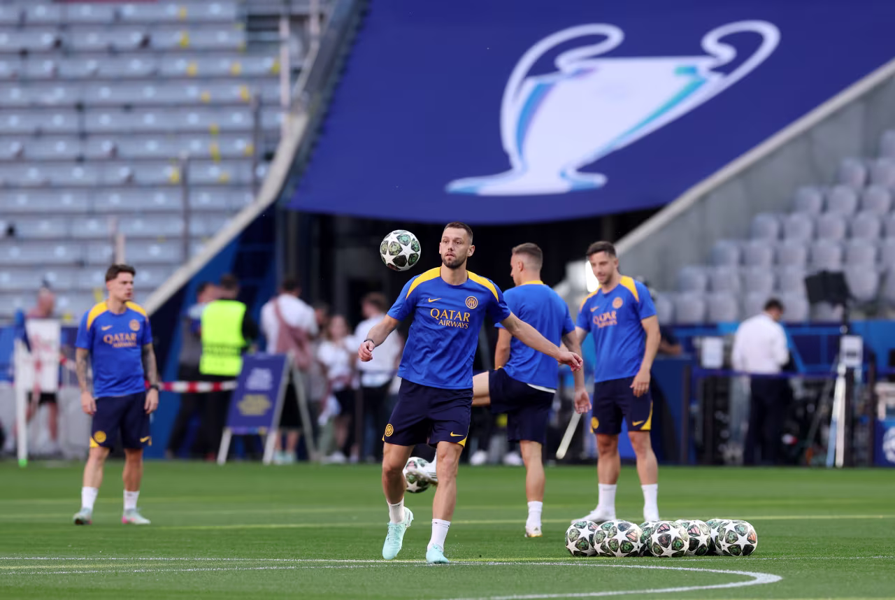 Inter's Stefan de Vrij trains in Munich on Friday,