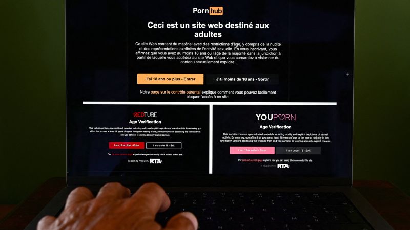 Собственикът на Pornhub е блокирал достъп до уебсайта си във