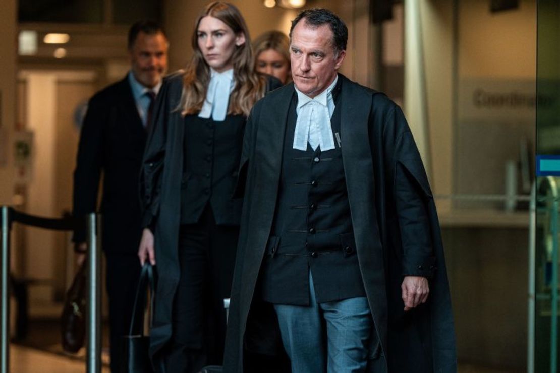 El abogado defensor, Colin Mandy, afirmó que Erin Patterson mintió para ocultar sus huellas solo después de darse cuenta de que había añadido accidentalmente hongos silvestres a la comida.