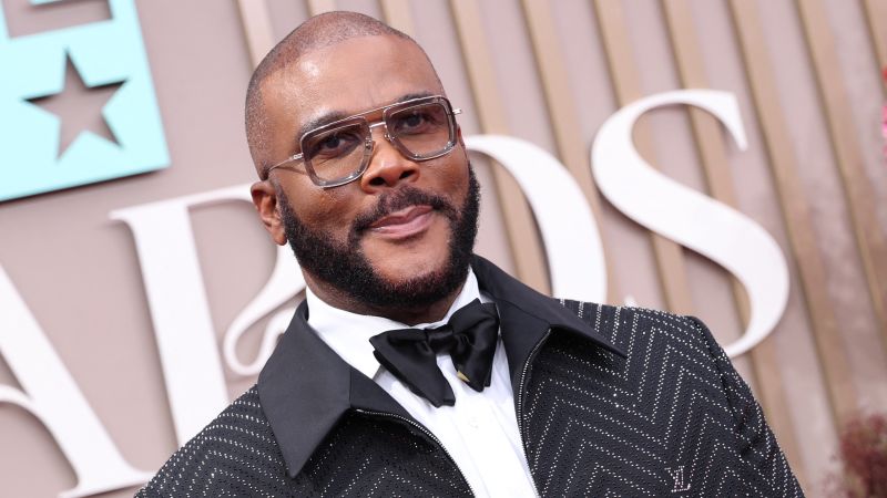 Tyler Perry sued by actor on ‘The Oval’ for sexual assault and harassment | CNN