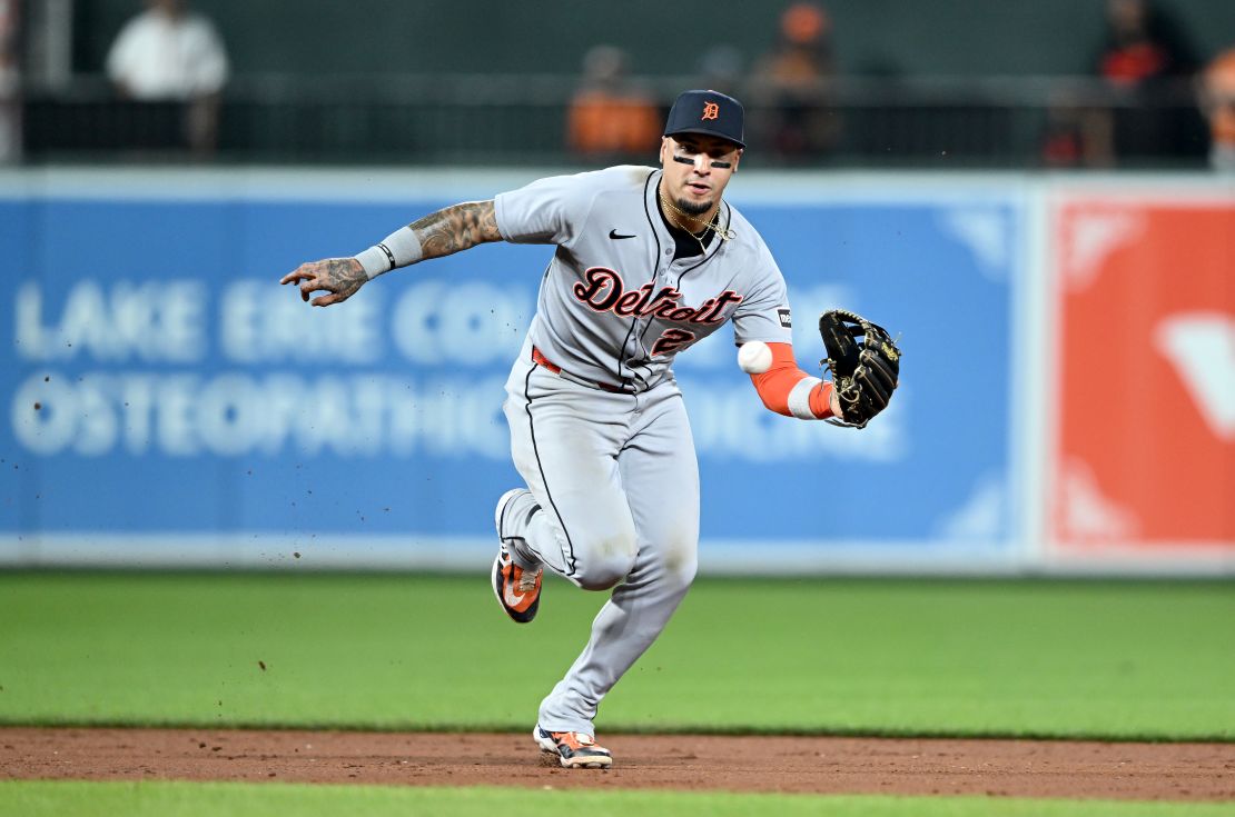 Báez getting to a ball that ended in an out in the ninth inning at Oriole Park at Camden Yards on June 12.