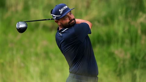 J.J. Spaun of the United States plays his shot from the seventh tee during the final round of the 125th U.S. OPEN at Oakmont Country Club on June 15, 2025, in Oakmont, Pennsylvania.