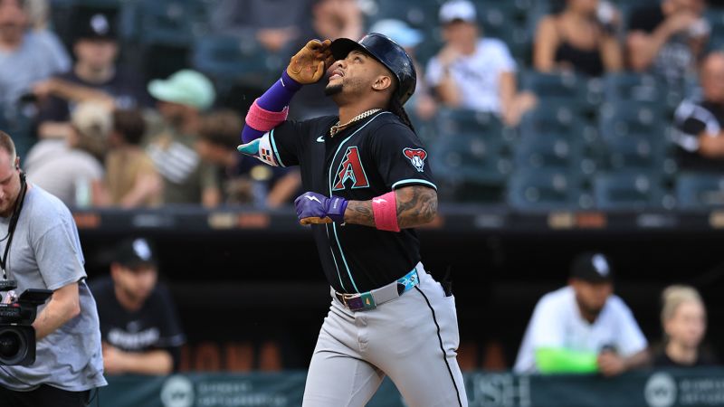 Diamondbacks’ Ketel Marte in tears after reportedly being heckled by fan about his late mother | CNN