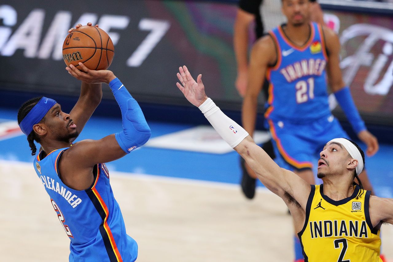 Shai Gilgeous-Alexander takes a shot in the second half.