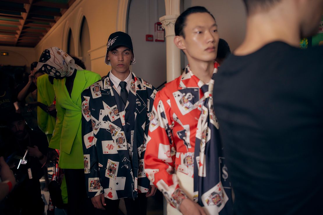 Dans les coulisses du deuxième spectacle d'Awge, le modèle d'impression de poker $ ap rocky.