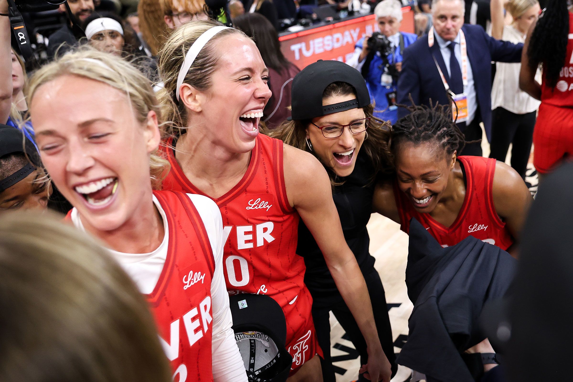 Indiana Fever win WNBA Commissioner's Cup without injured Caitlin Clark |  CNN