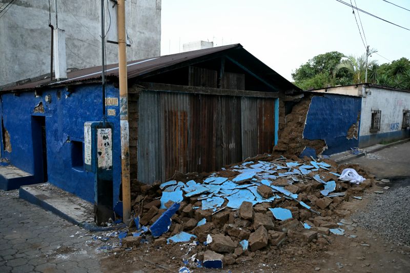 Al menos cuatro muertos y da os - Gettyimages 2223635625