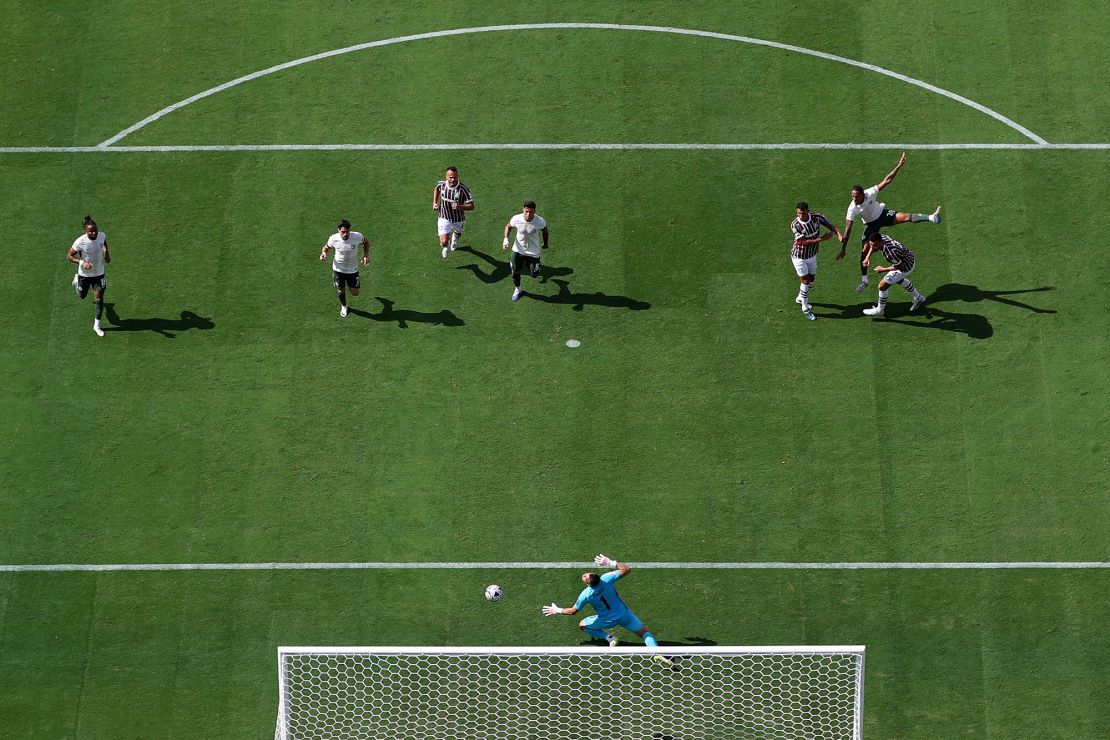 Pedro showed his finishing prowess with his two goals against Fluminense.