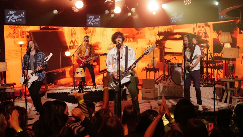 Всеамериканските отхвърляния ни дават едно адско лято Групата която играе